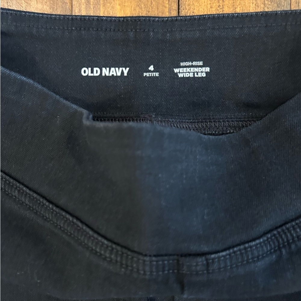 💐 Old Navy Wide Leg Cropped Jeans NWOT - Picture 3 of 9